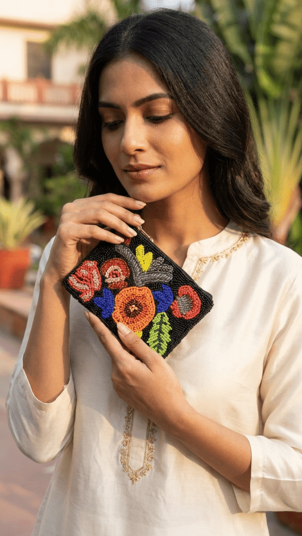 Floral Beaded Zip Coin Purse